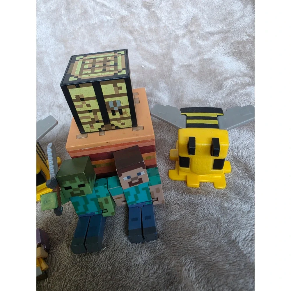 Minecraft Toy Figure Lot Steve Zombie Bees Iceologer Crafting Table Blocks 9pc